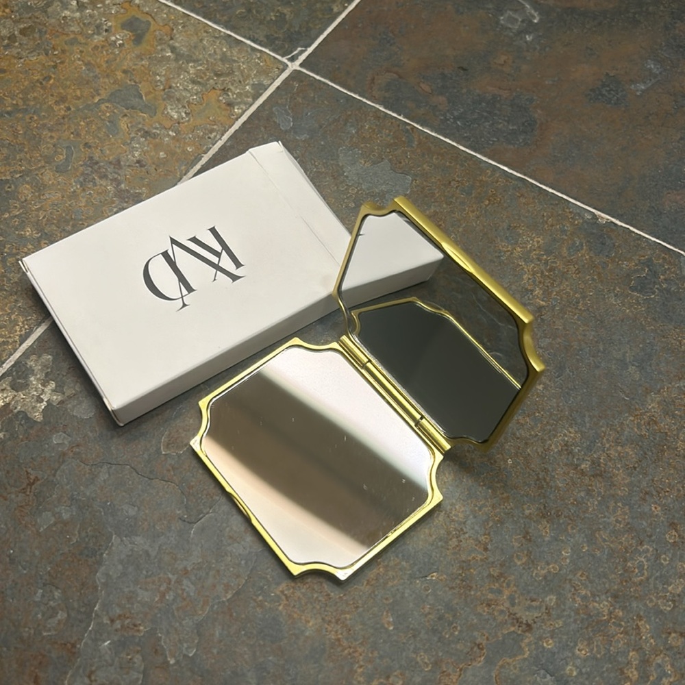 KVD mirror